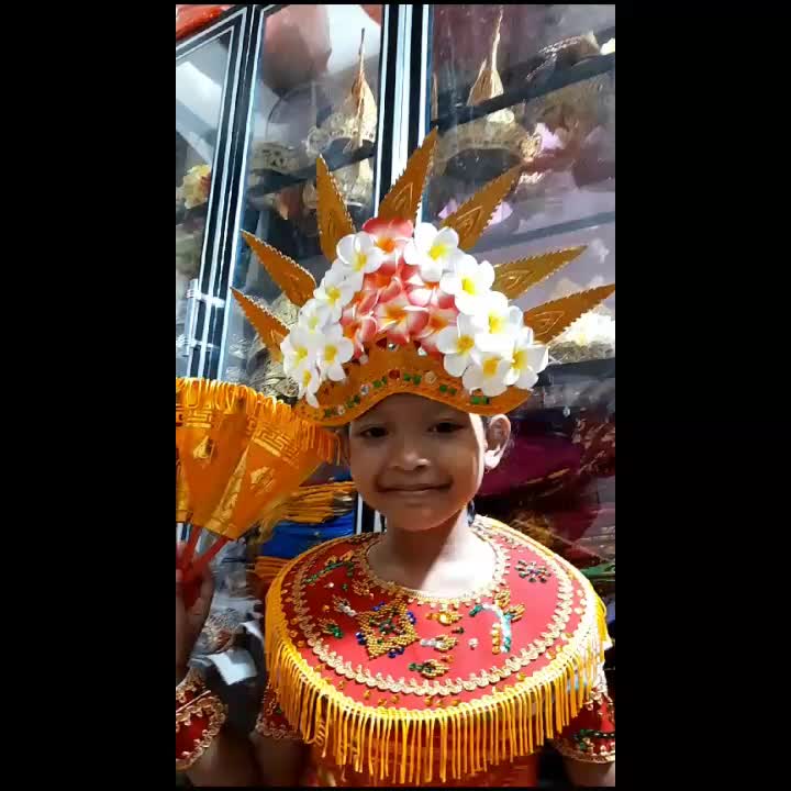 Set Kostum tari pakaian adat busana Bali untuk anak