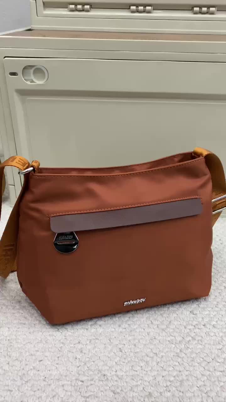 SELEMPANG Utari- 116-02 # Tas Selempang Wanita - Slingbag Wanita Bahan Parasut Premium Terbaru Dilengkapi Tali Panjang Muat Parfum Dompet Lipat HP Dilengkapin Furing Halus Bisa Dipakai Arisan Jalan Nongkrong Cocok Untuk Remaja Dan Dewasa