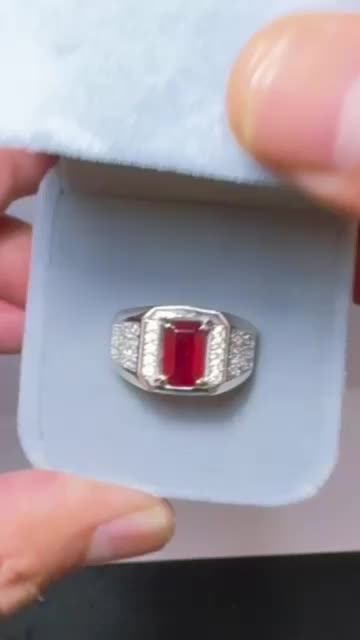 Cincin cowok safir dan ruby