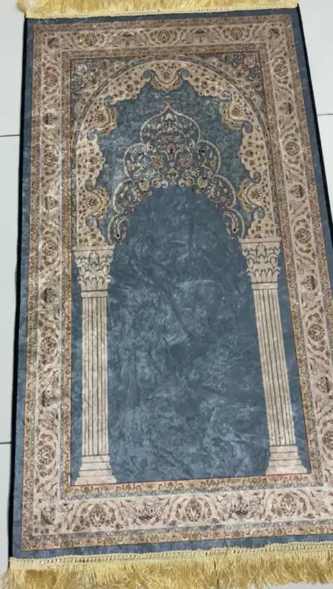 Sajadah bulu halus Kilat/glossy/silk Uk 60x110cm