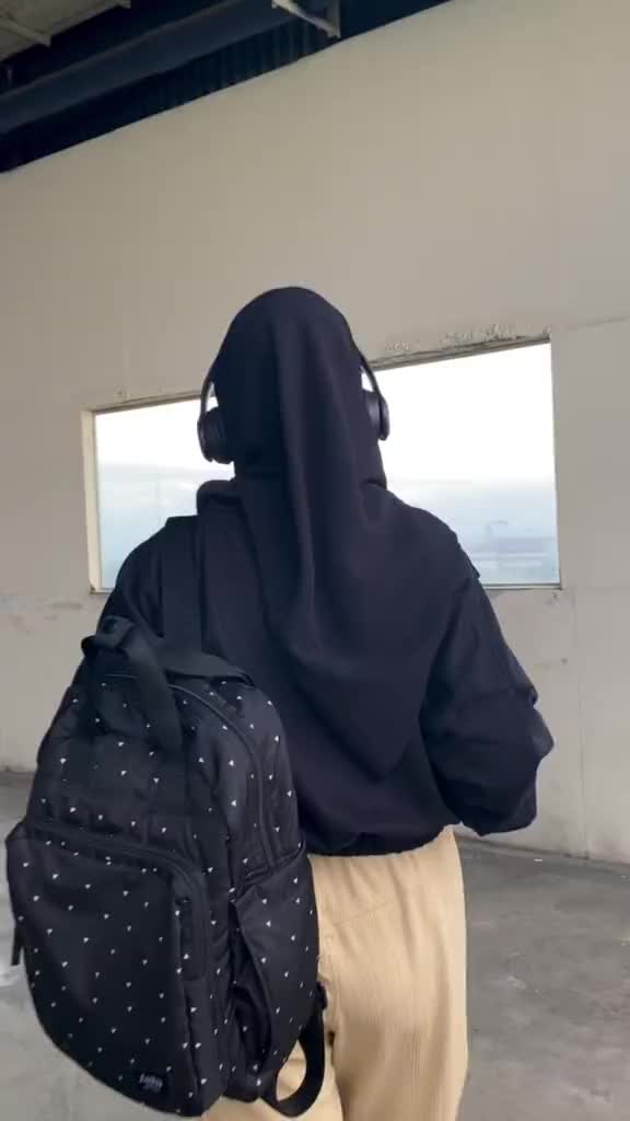 Flashy Tas Ransel Wanita Bielsa Three Motiv Segitiga