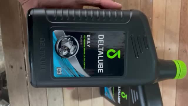 ￼Oli Motor Deltalube Daily 1 Liter 10W-40 Oli Motor Deltalube 1000ml  dan ￼Oli Motor Deltalube Daily 0,8 Liter 10W-40 Oli Motor Deltalube 800Ml Motorcycle Oil MATIC Mesin