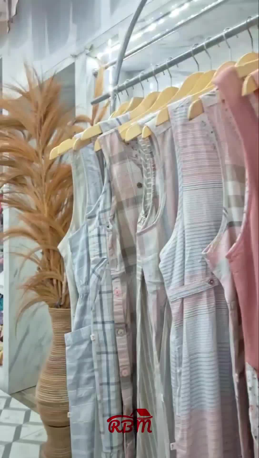 geela motif salur polos bahan twill jeans
