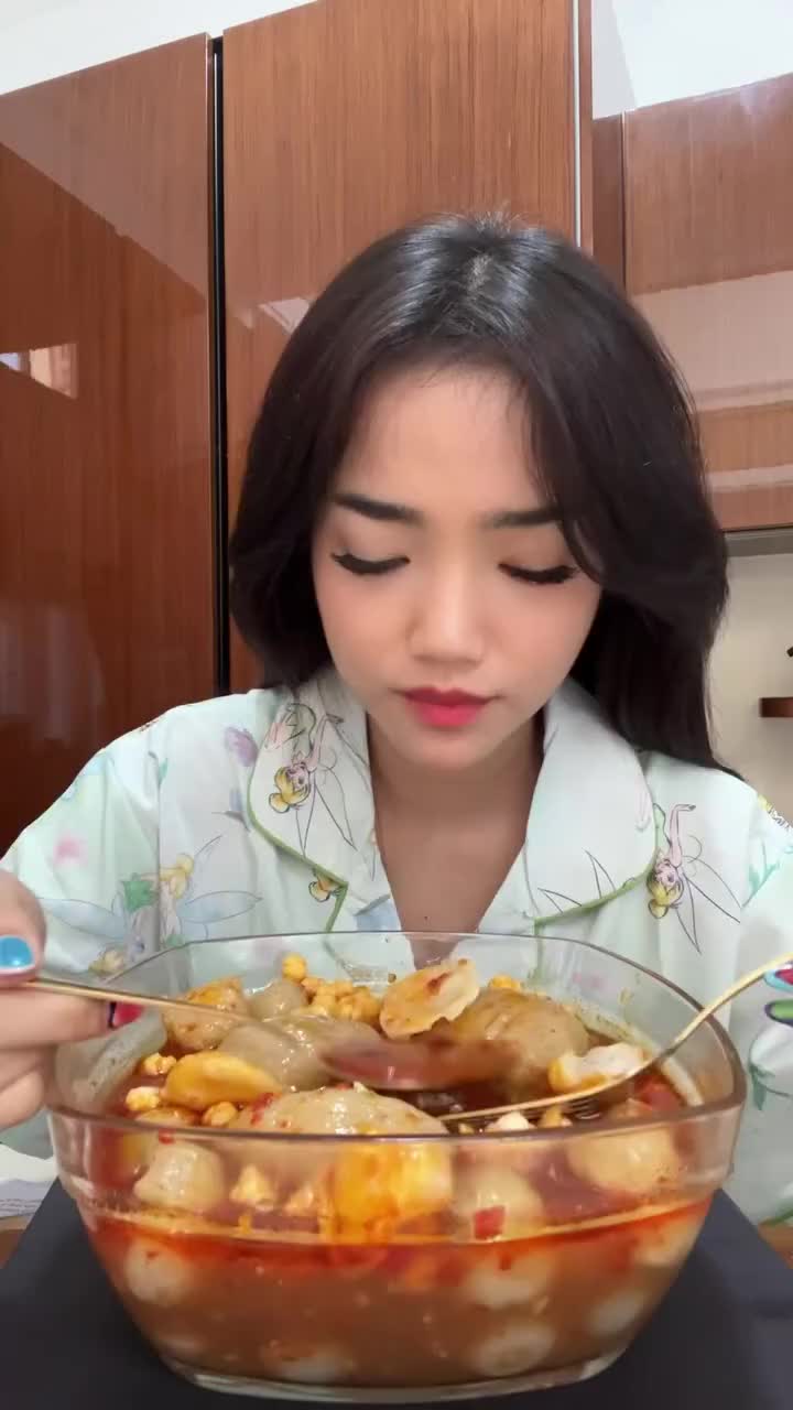 BELEDOS Mukbang 2 Baso Aci Urat Sambal Taichan Viral Pedas Baso Isian Iga Mercon / Baso aci bunting beranak / baciur baso aci urat viral pedas