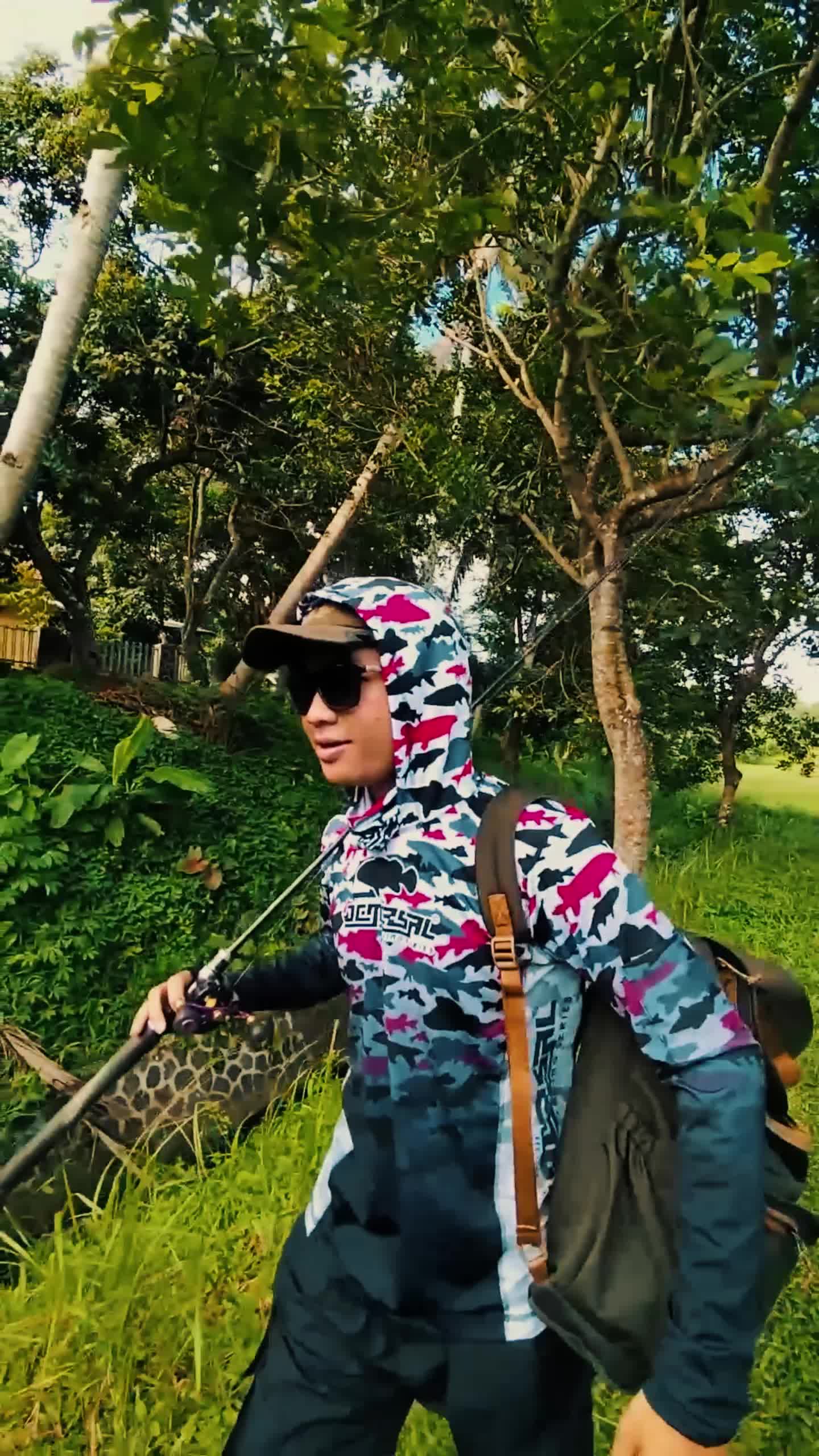 Demersal  Jersey Mancing premium Full Protection dengan Buff dan Hoodie green camou