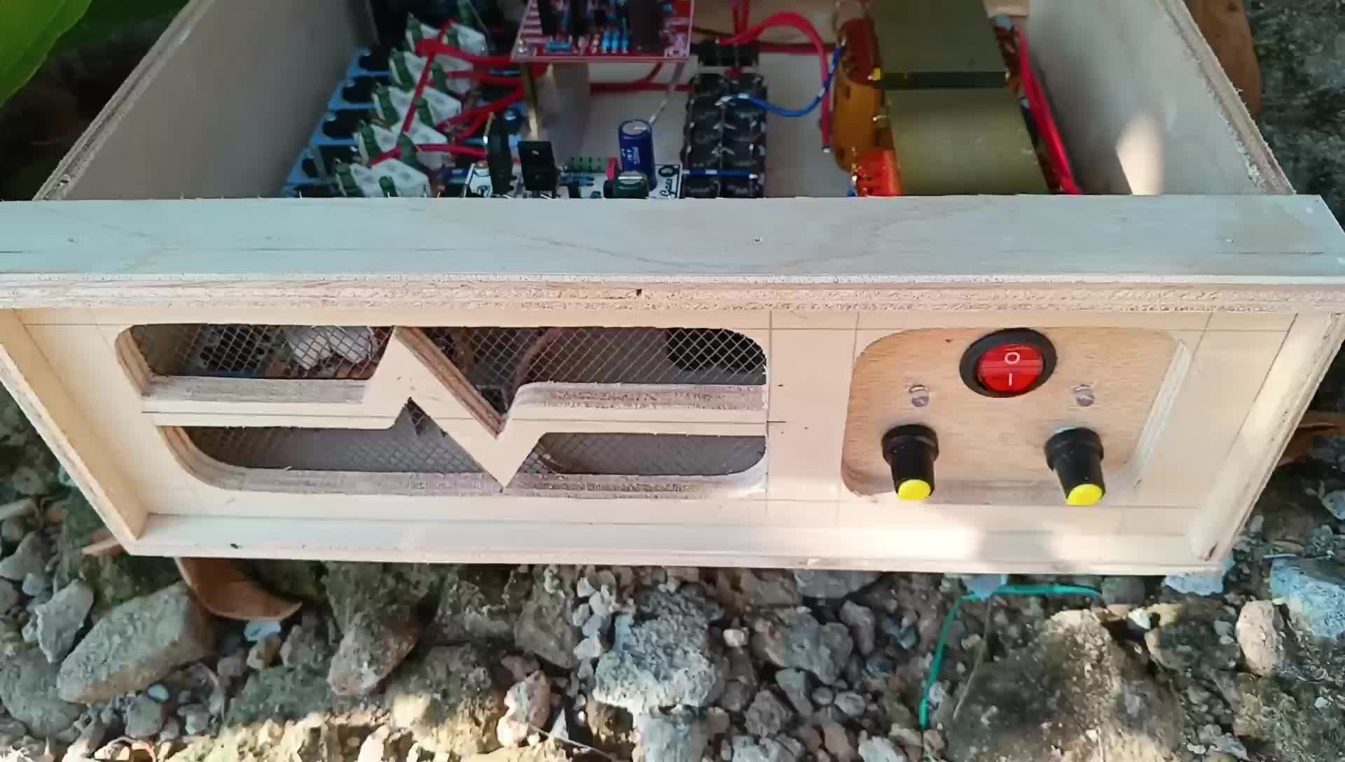 Power Amplifier POWER 5A CT 32 dengan 8 Pasang Transistor dan Karakter Driver subwoofer dan midel