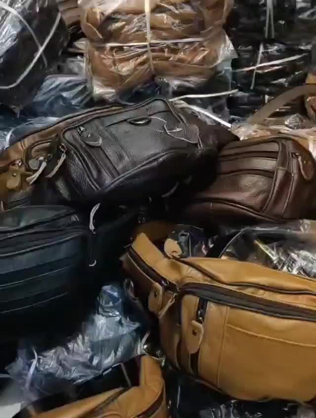 Tas Pria Kulit Asli Selempang Dada Bahu Pinggang Motif Variasi 37x7x16 Cm 7 Kantong Resleting