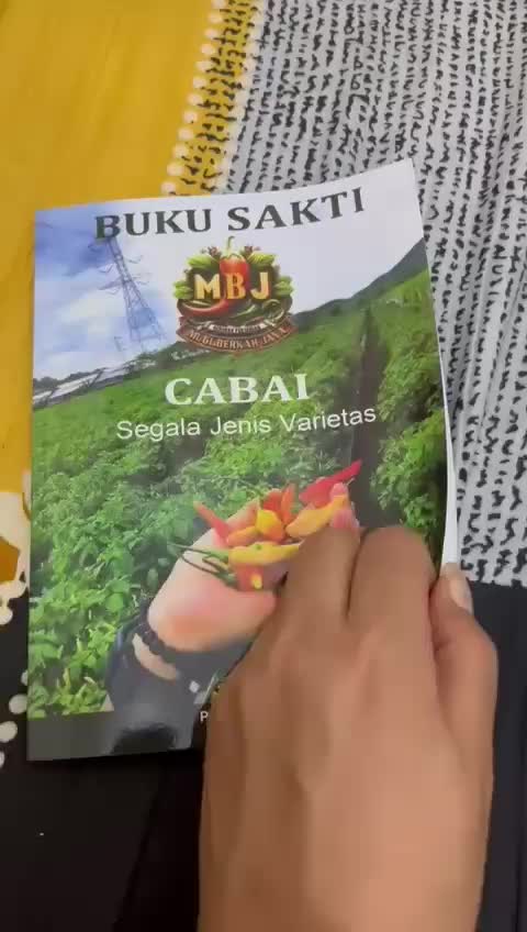 Buku Sakti : Cabai (Segala Jenis Varietas) by Daniel MBJ