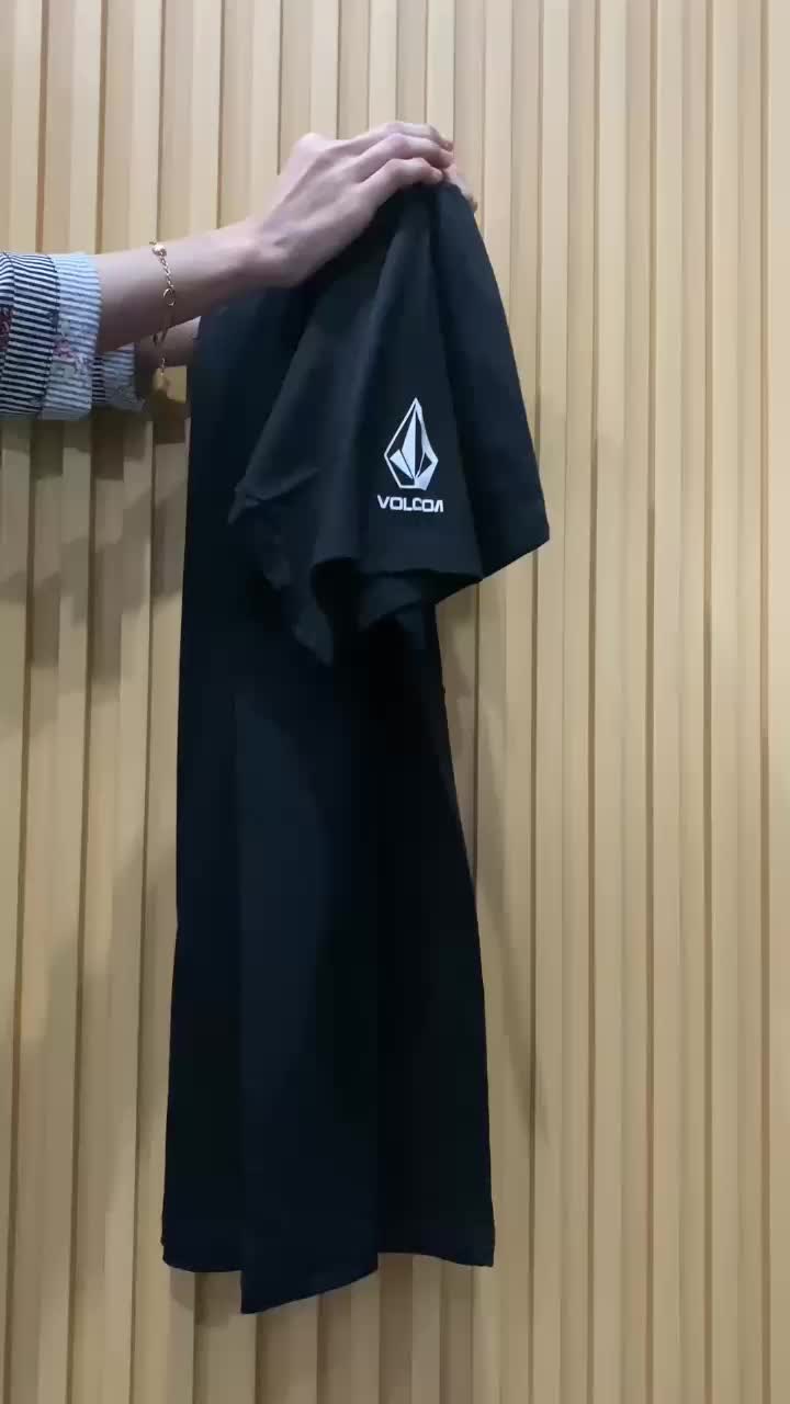 Kaos Distro Cowok Motif Simpel Terlaris - Tshirt Pendek Katun Hitam - Combed