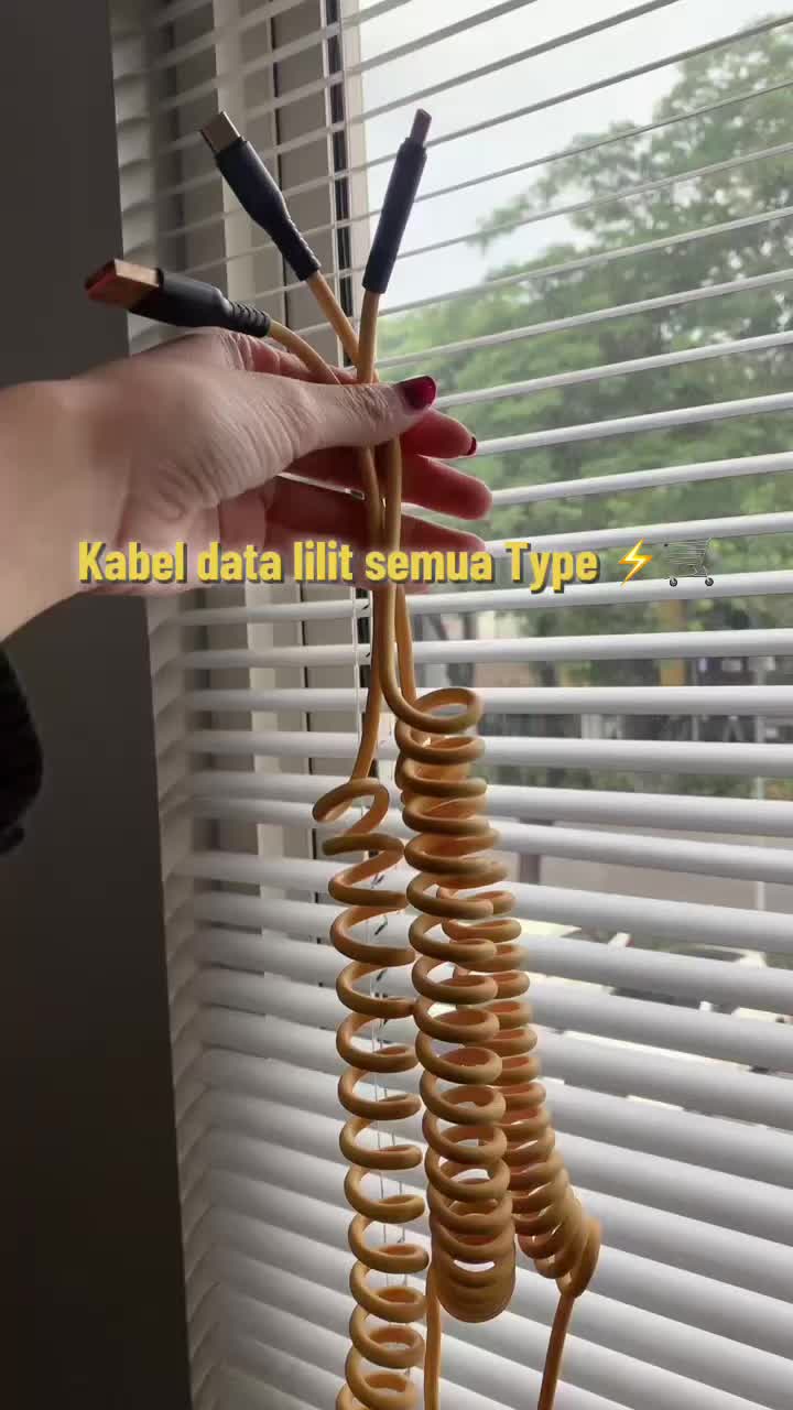 Kabel Data Lilit Spiral Fast Charging Kabel Data 1,5 Meter Type C Fast Charging Kabel Casan Hp Liku liku Tipe C dengan Kepala Charger mendukung 120W 6A untuk Oppo Vivo Realme  Samsung Xiaomi