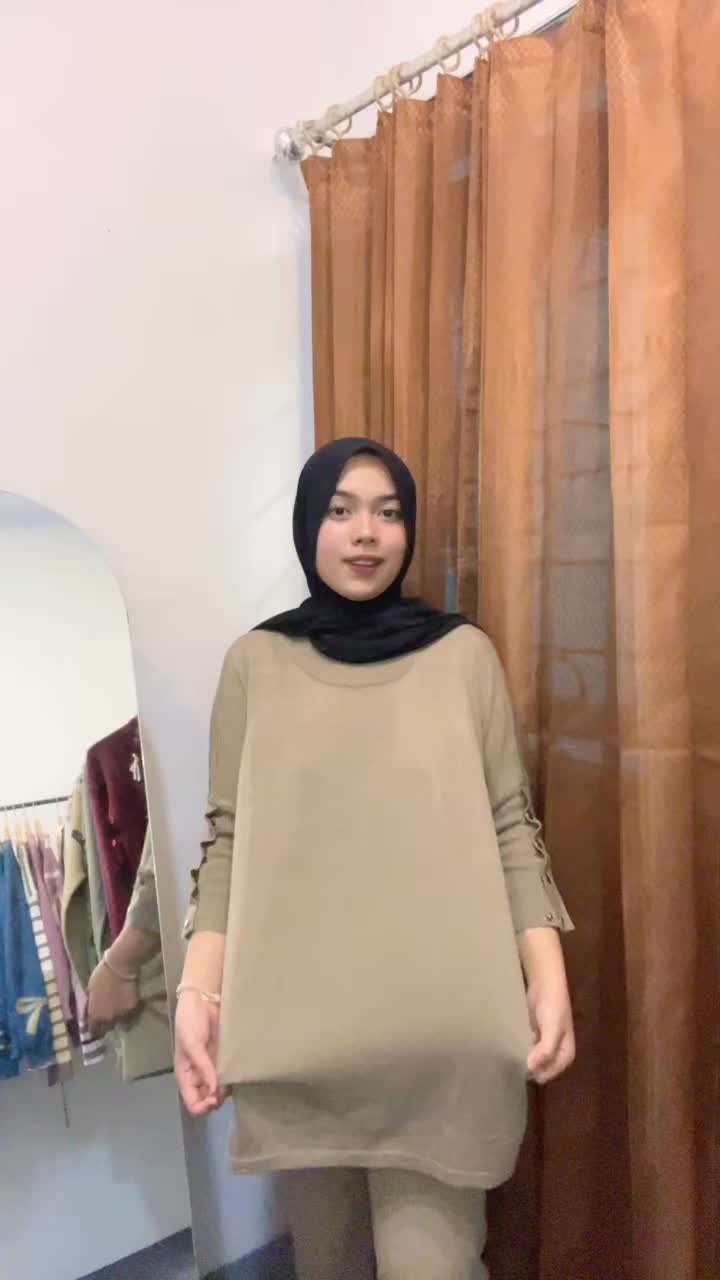 Celiaa Oneset Bating Rajut Oversize Kerah Bulat Motif Polos Lengan 3/4 Variasi Kancing Aktif Setelan Celana Kulot