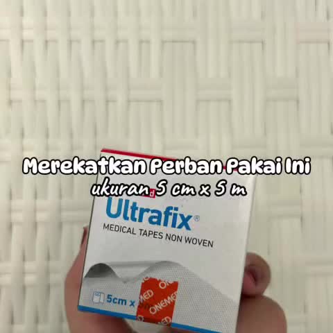 Plester Ultrafix Merek Onemed untuk Merekatkan Perban Luka Berbagai Ukuran