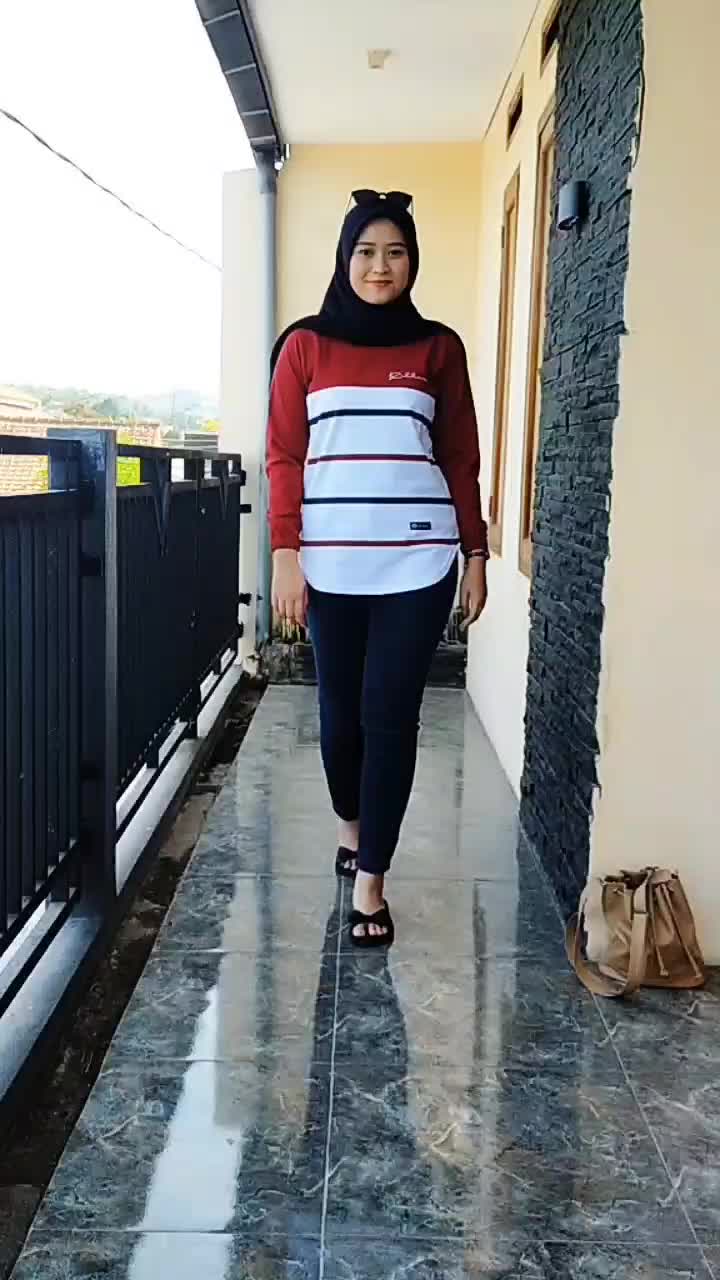Kaos Lengan Panjang Wanita Oval Motif Melinda /Garis Bahan Katun Kombad 20s