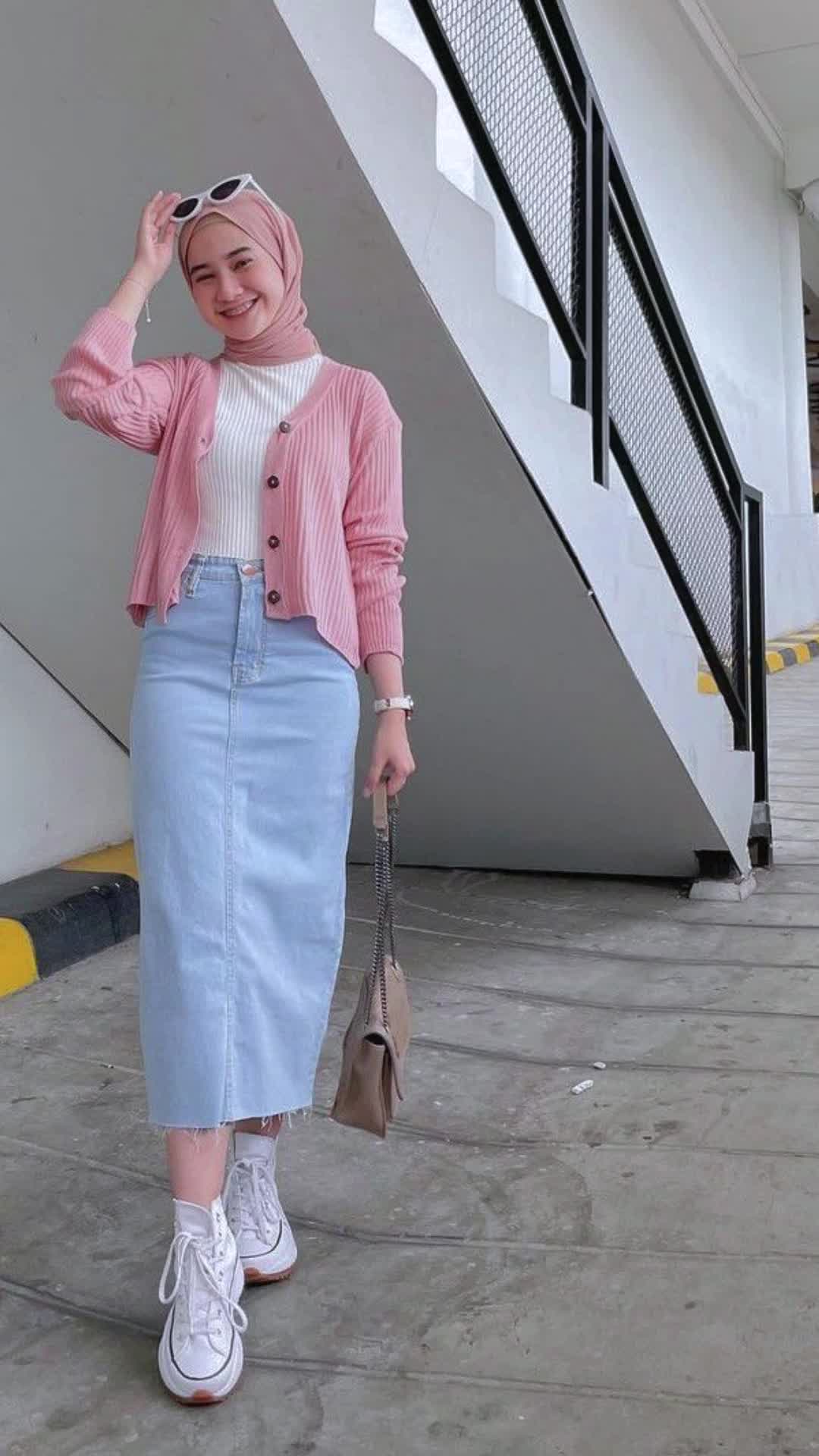 One Set Wanita Kekinian Cardigan Inner Rajut Rok Jeans Wanita Feminime Look BB001 Setelan