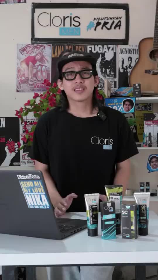 Clorismen Gentleman's Series - Paket Skincare Pria Termurah Mencerahkan Wajah Kusam , Hilangkan Bintik Hitam , Muka Berjerawat Berminyak dan Kerutan - Paket Perawatan Pria Pencerah Wajah