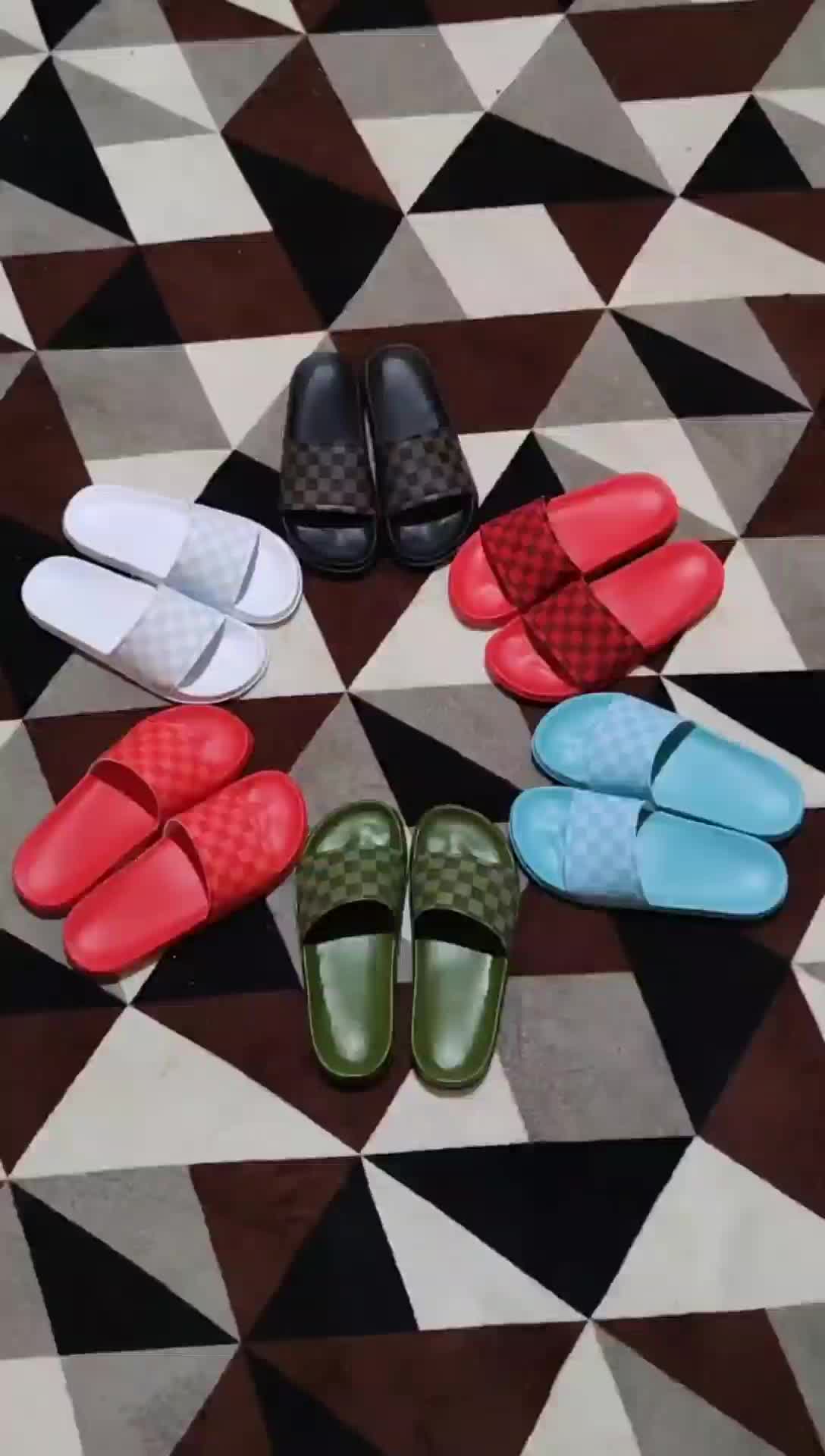 sandal Selop sendal slide V4n5 Checker sandal pria dan wanita kerja/santai High Quality Merah Putih