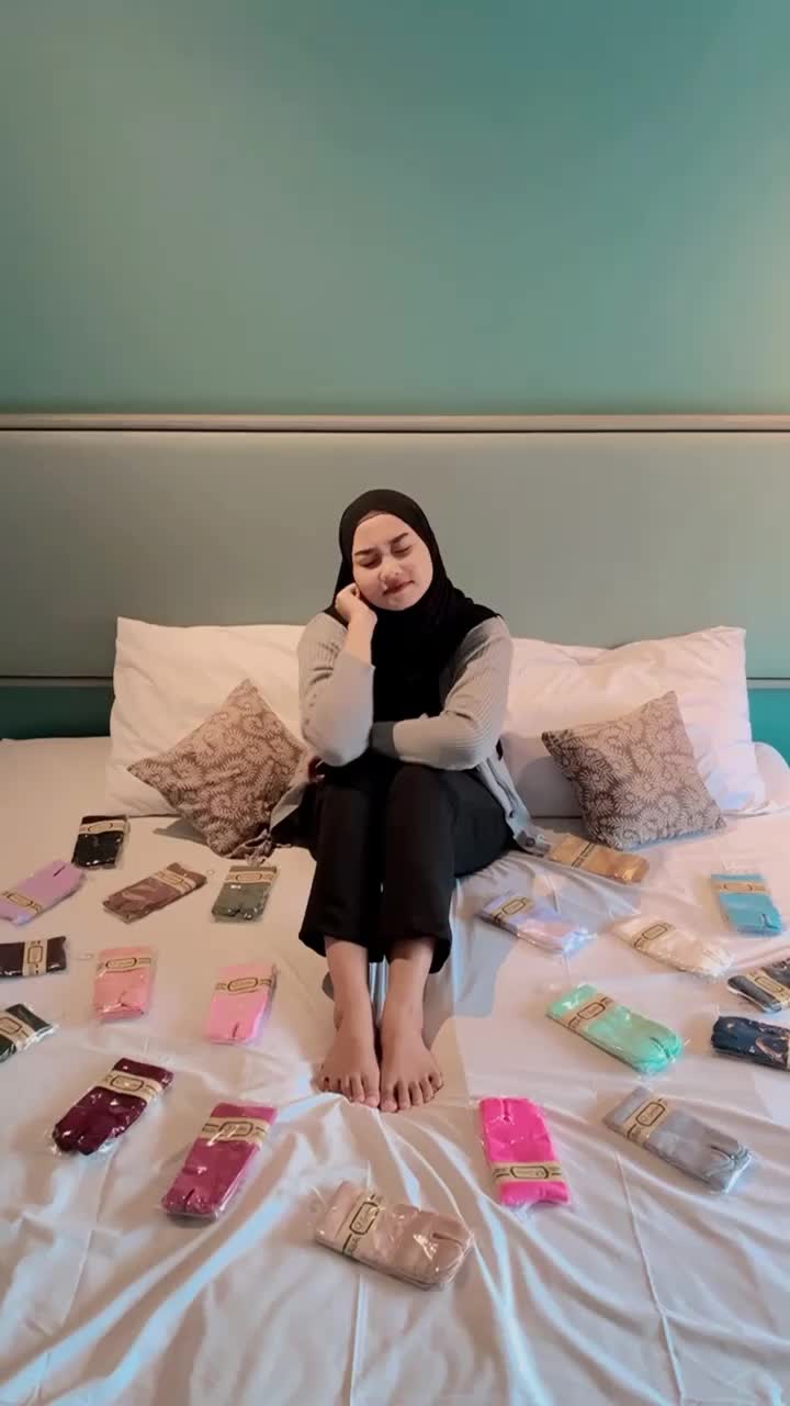 Kaos Kaki Sashee Model Jempol Polos Wanita Dewasa Muslimah Bahan Nylon Spandex Premium Panjang 34-36 cm dengan 20 Warna Pilihan