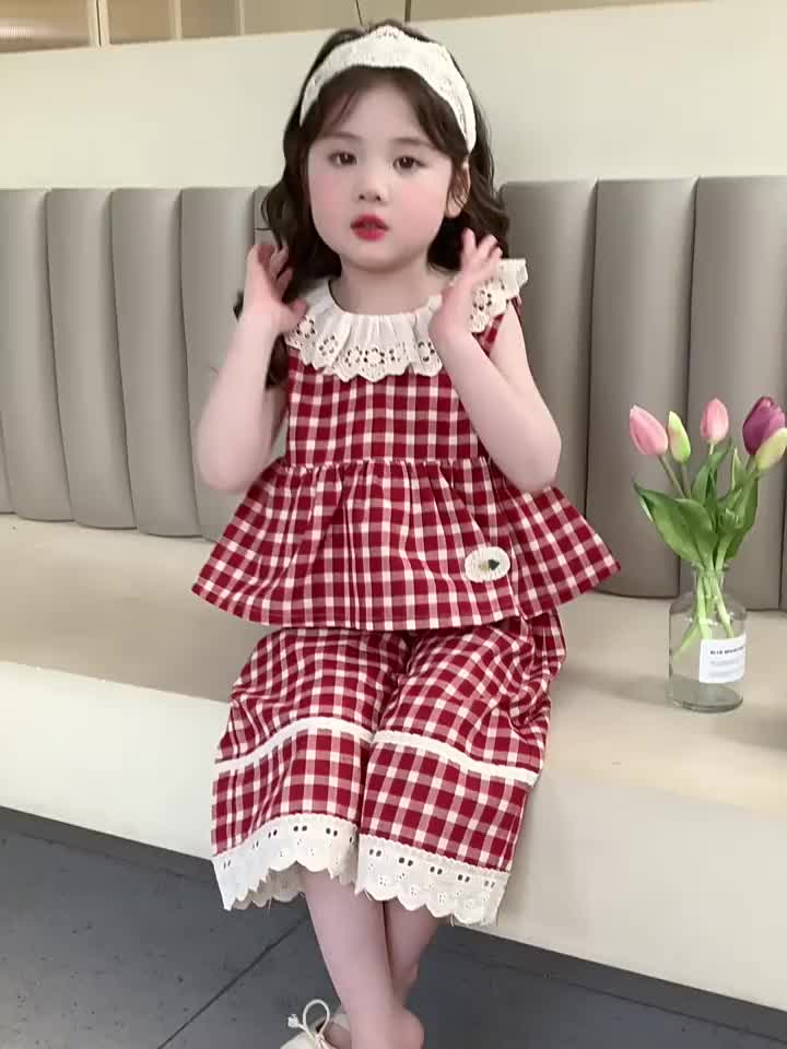 [Enchanted Princess] 1-9 tahun Setelan anak perempuan modis dengan motif kotak-kotak merah, detail renda, atasan rompi, gaya Korea yang manis
