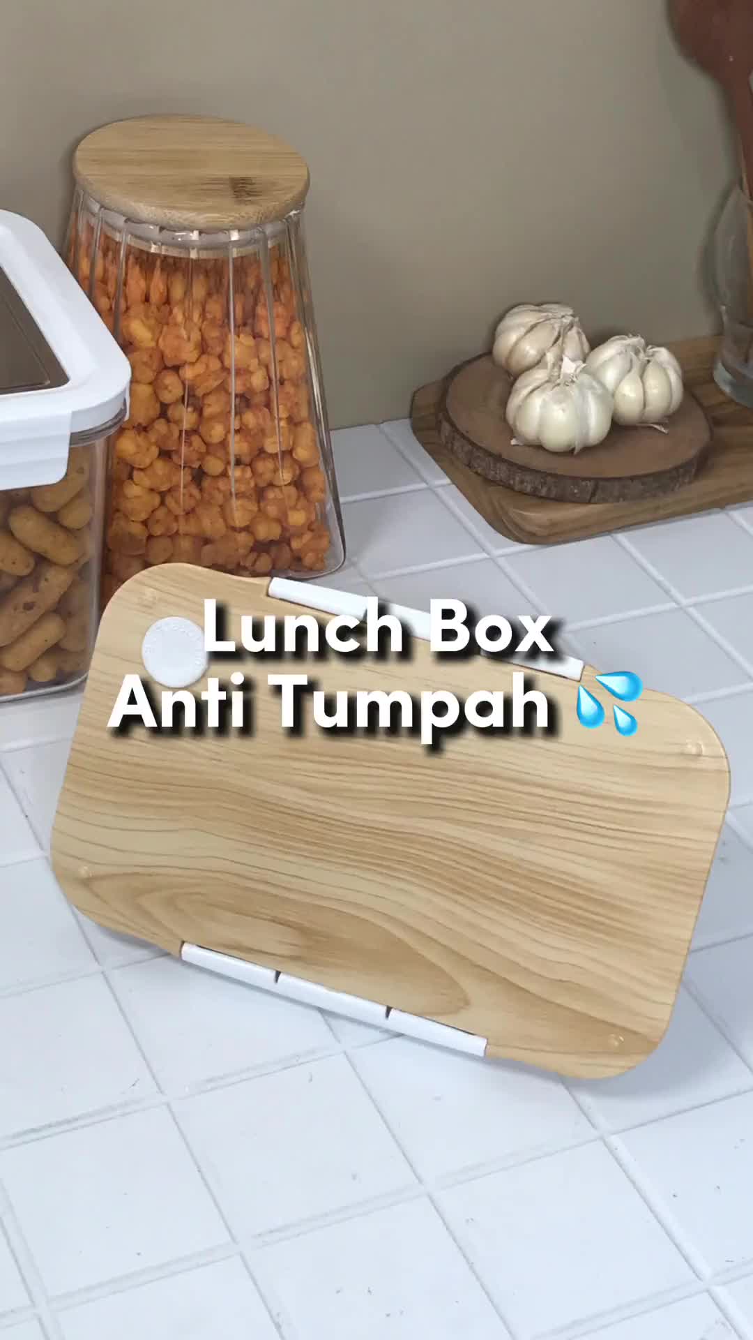 CaTalina Kotak Lunch Box 600 ml dengan Sekat Anti Tumpah Microwaveable