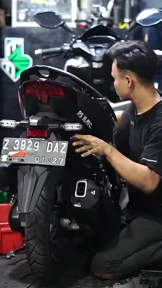 HUGGER NEW SPAKBOR KOLONG VARIO 125/150 HUGGER AIRBLADE NEW VARIO 125/150 OLD/NEW HUGGER AIRBLADE NEW