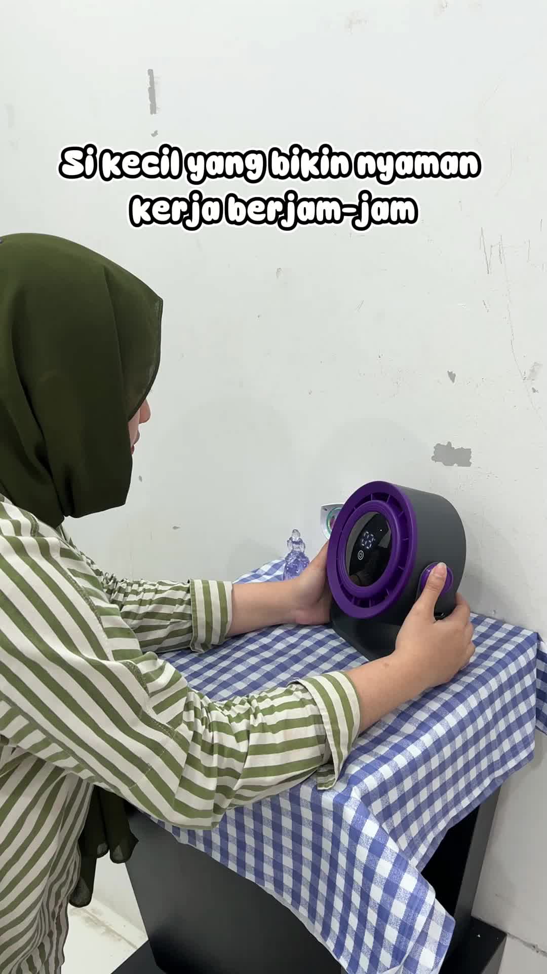 Desktop Circular Fan Kipas Angin Portable 5-Speed  Mode Kecepatan Digital Display Baterai 2000mAh Desain Portabel untuk Rumah & Kantor/Kipas Angin Turbo/Kipas Angin Dinding/Mini FanCooler