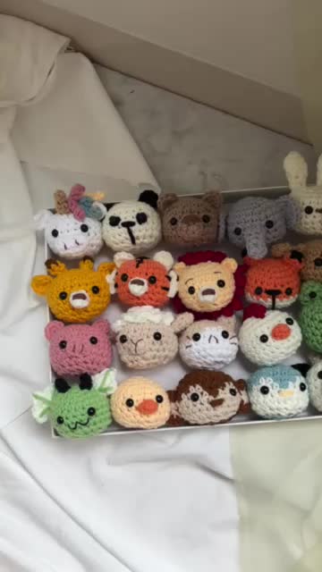 Gantungan Kunci Boneka Rajut - Boneka Rajut Kecil - Gantungan Boneka Rajut - Souvenir Ulang Tahun Custom - Souvenir Custom