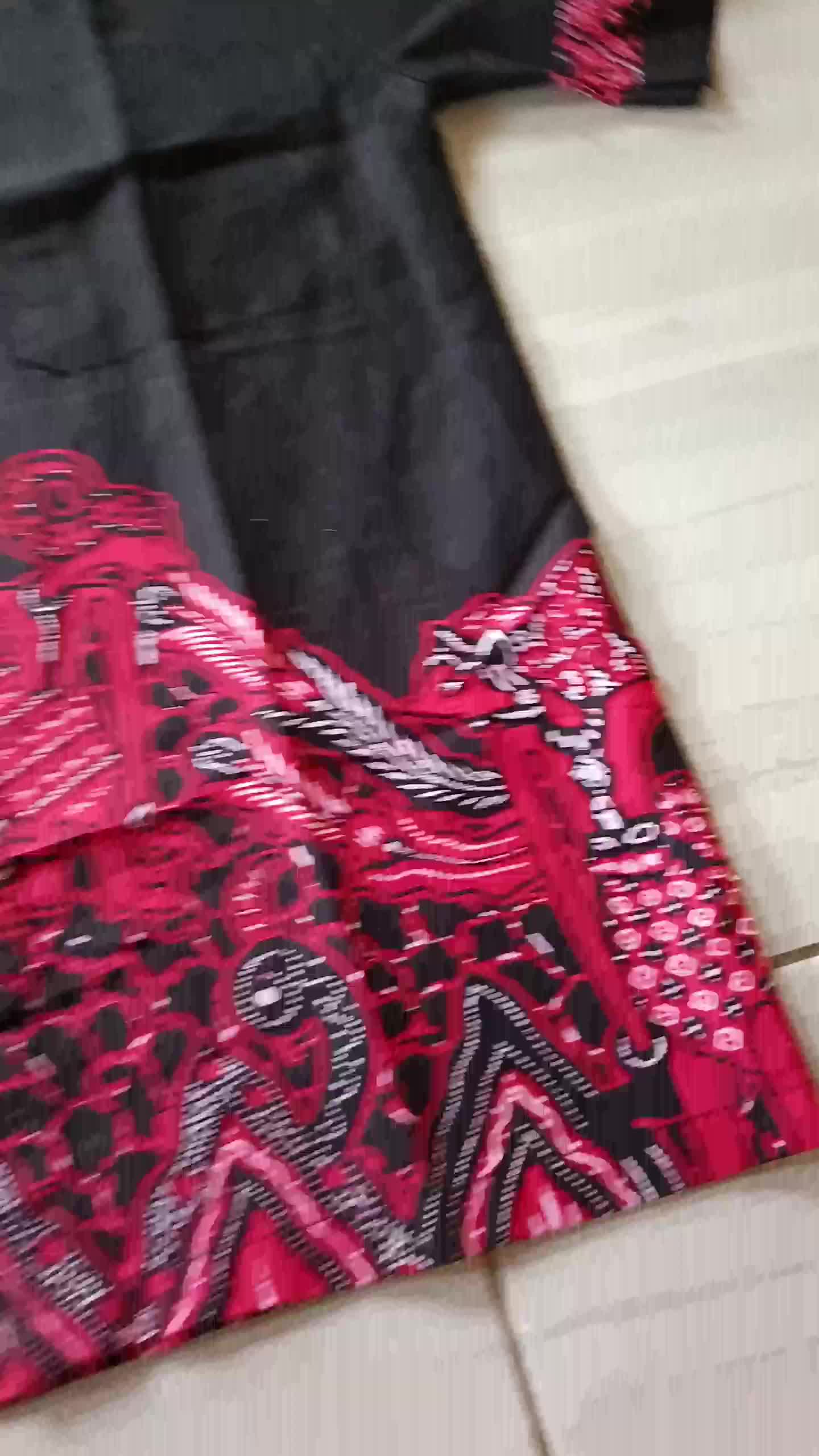 Kemeja batik wayang susun merah, baju batik pria lengan pendek bagus keren Katun Nyaman Hem Motif Hitam