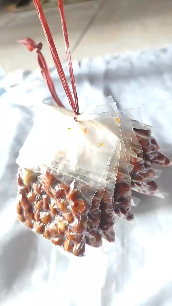 [1 RENTENG] PINGUIN Kacang Sambel Super Pedas - Isi 10pcs / Kacang Sambal Pedes Bumbu Basah / Kacang Pedas Manis