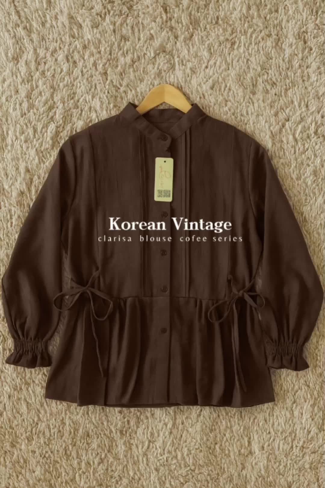 CLARISA BLOUSE KOREAN STYLE BAJU ATASAN WANITA KEKINIAN - ATASAN KEMEJA SANTAI BLOUSE CEWEK DEWASA POLO LINEN PANJANG PREMIUM