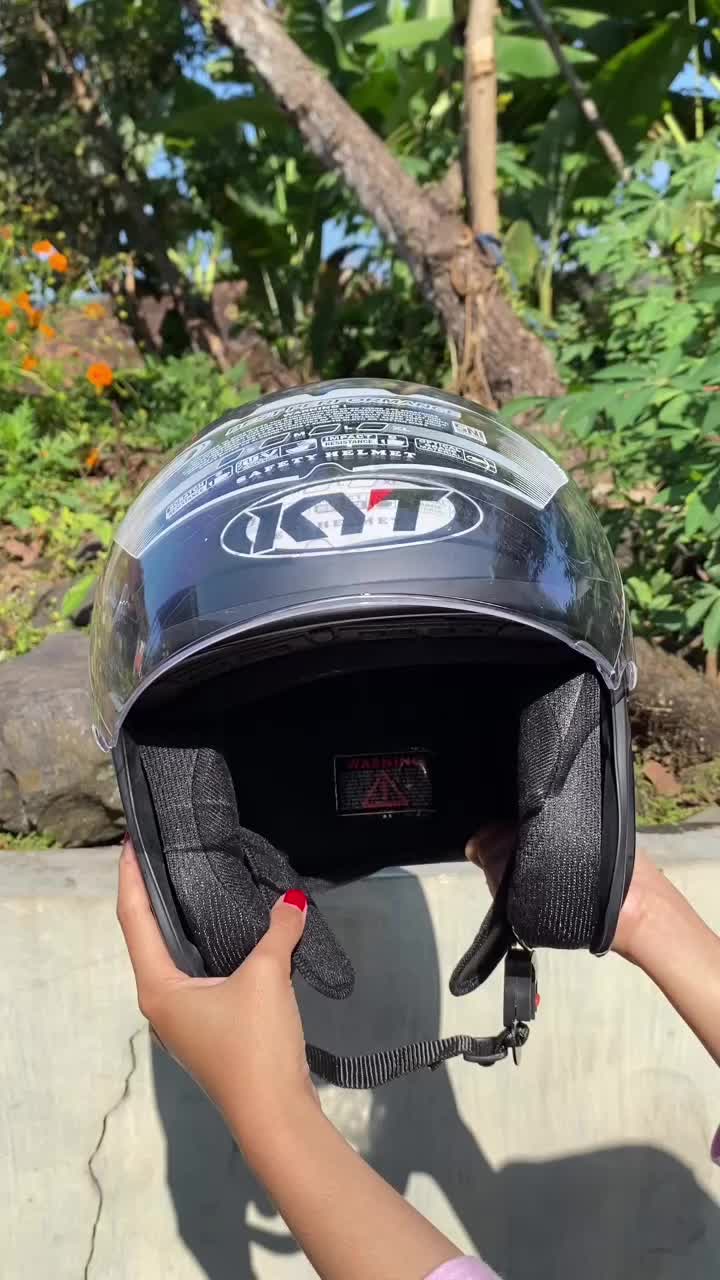 Helm KYOTO mirip ORRIGINAL | Helm pria & wanita | Bisa COD | SNI | Warna Hitam Doff | Free Sticker | Helm Ganteng dan Kekinian