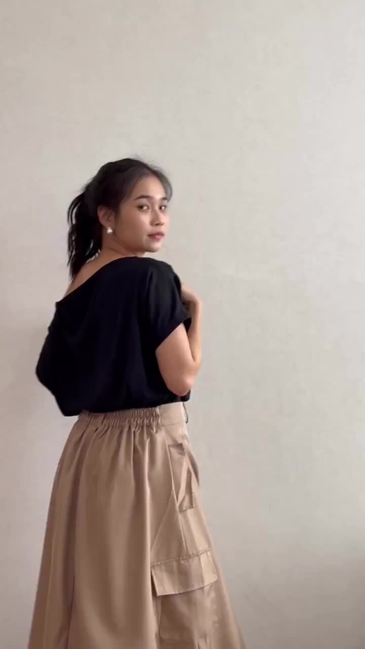 [Lolabae] FIONA Baju Atasan Wanita | Off Shoulder Basic Top Polos | One Shoulder Blouse | Atasan Casual | Baju Basic Wanita | Sabrina Top Polos | Blouse Polos