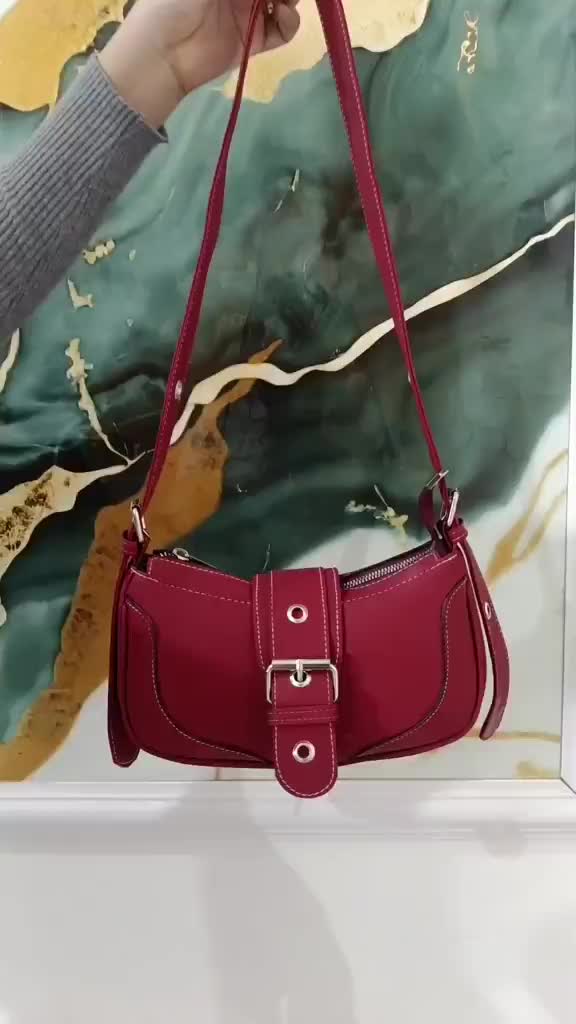 Tas Selempang Wanita Naura dengan Bahan Berkualitas Kulit Pu dengan pengunci magnet dan resleting
