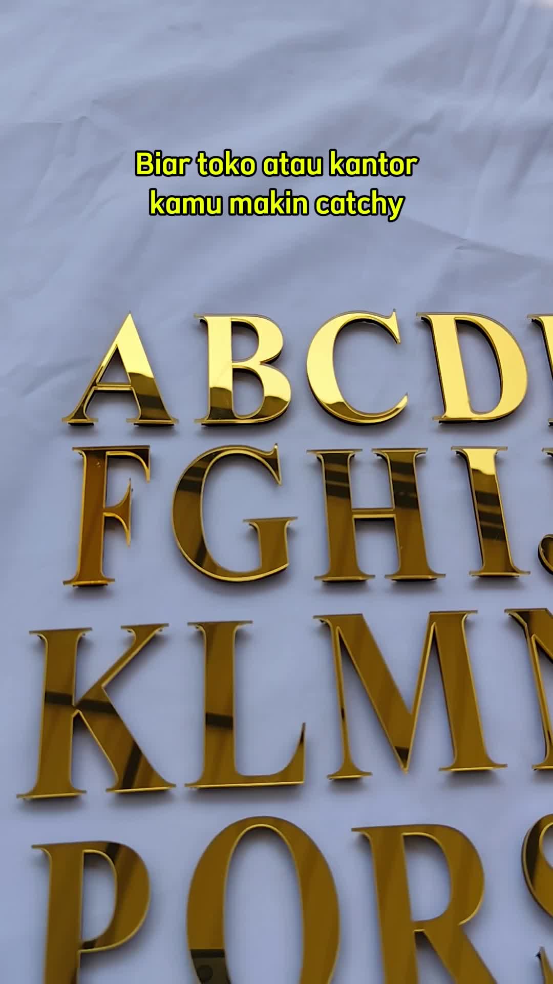 Huruf Timbul Akrilik Custom Nama Tulisan Satuan Acrylic Mirror Berkilau + Spons