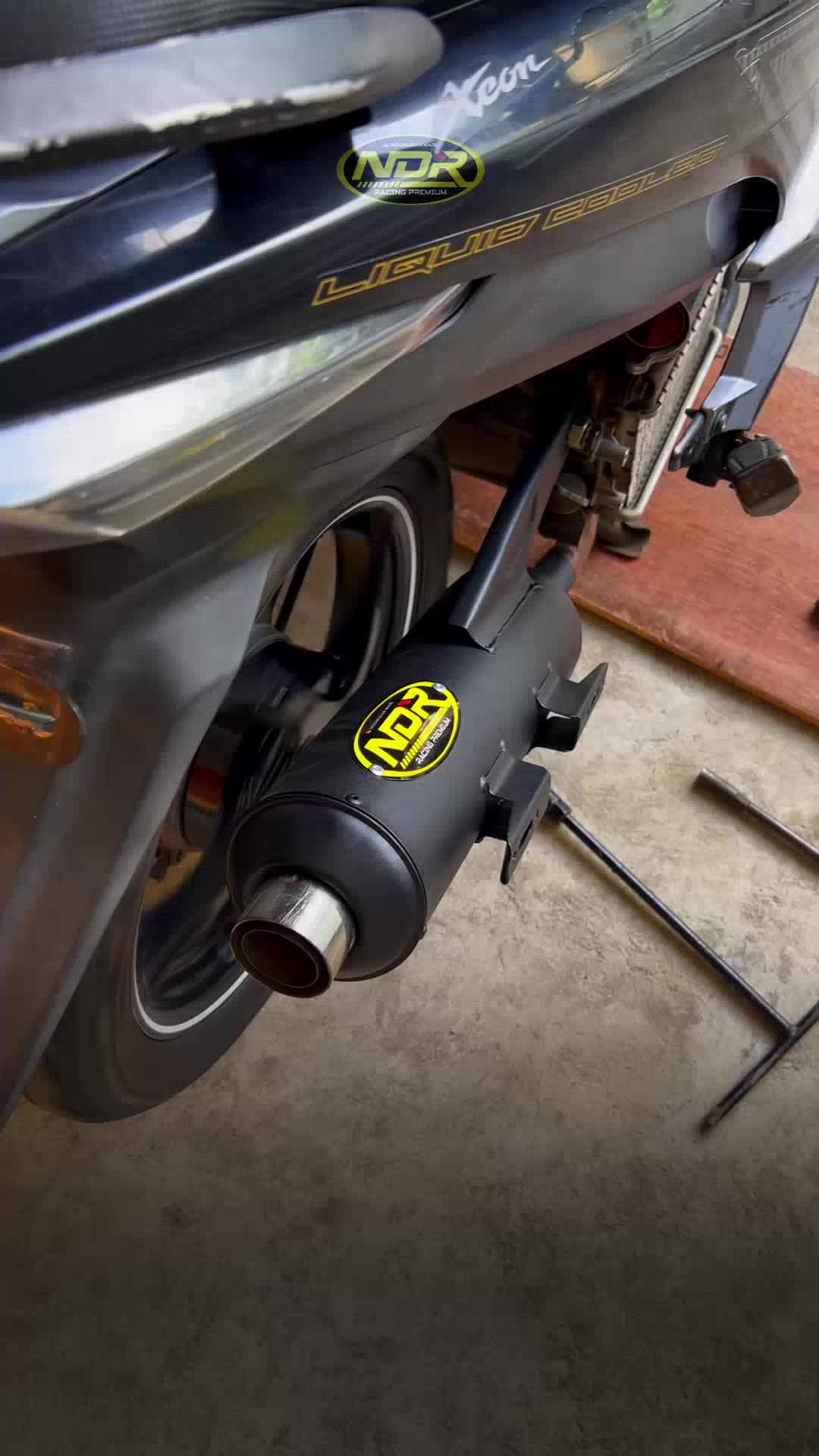 NDR RACING PREMIUM V1STR - Knalpot Standar Racing Suara Ngebass Adem PNP Untuk Xeon RC & Xeon GT Motorcycle