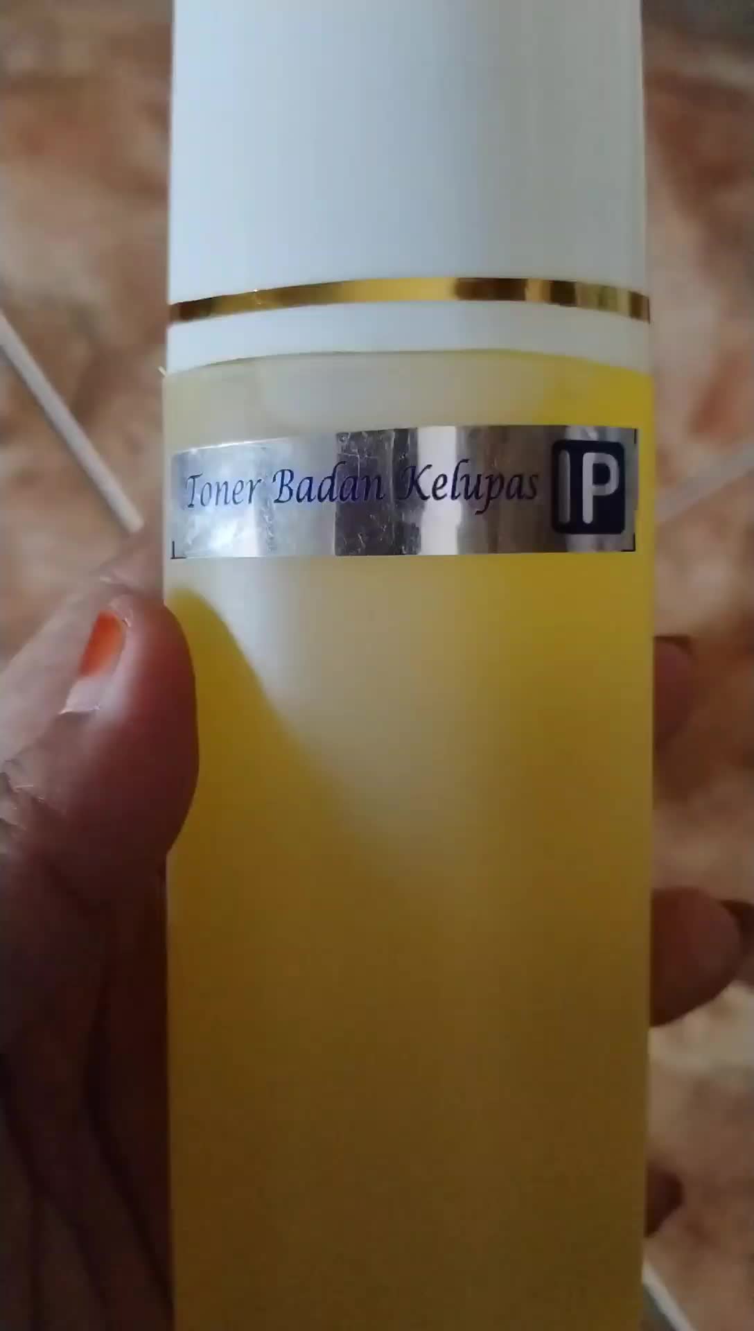 toner badan IP kelupas ori, membantu mengangkat sel kulit mati