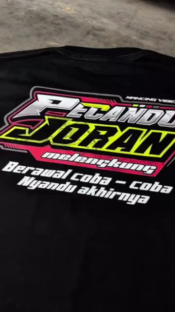 [ PROMO SPESIAL ] Kaos Mancing Vibes Pecandu Joran Melengkung Bahan Katun Combed 24s Premiun Free Stiker Box Pancing Mini