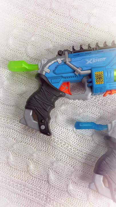 Mainan Blaster XSHOT Dino Attack Dino Striker ( 2 Medium )