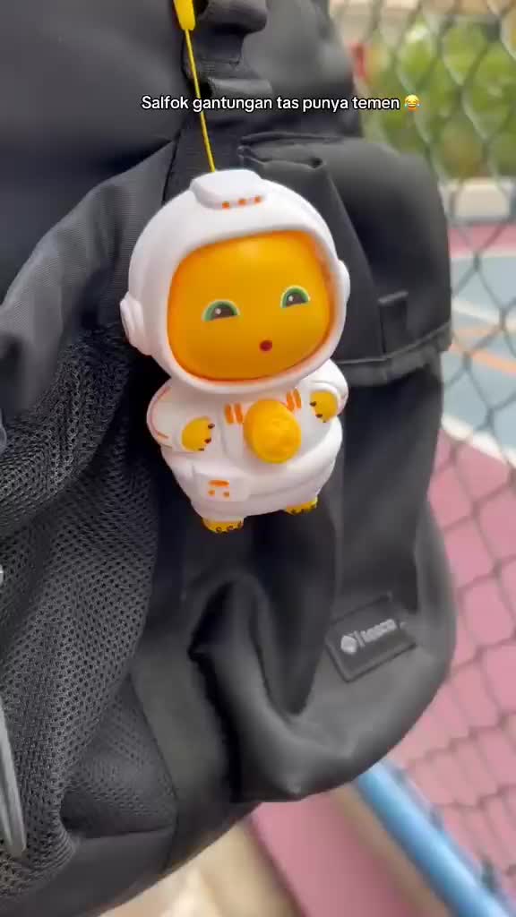 Dino Nailong Mainan Karakter Face Swap Motif Astronot