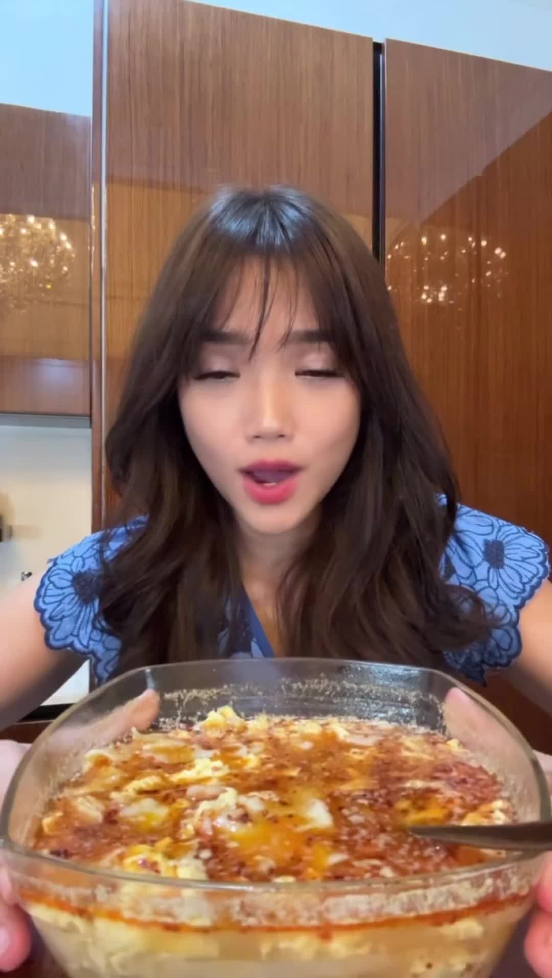 NYOCOT Pangsit Tulang Rangu Renyah Gurih / Cocok untuk Ngemil / Cemilan Pangsit Chili Oil / Makanan Instant