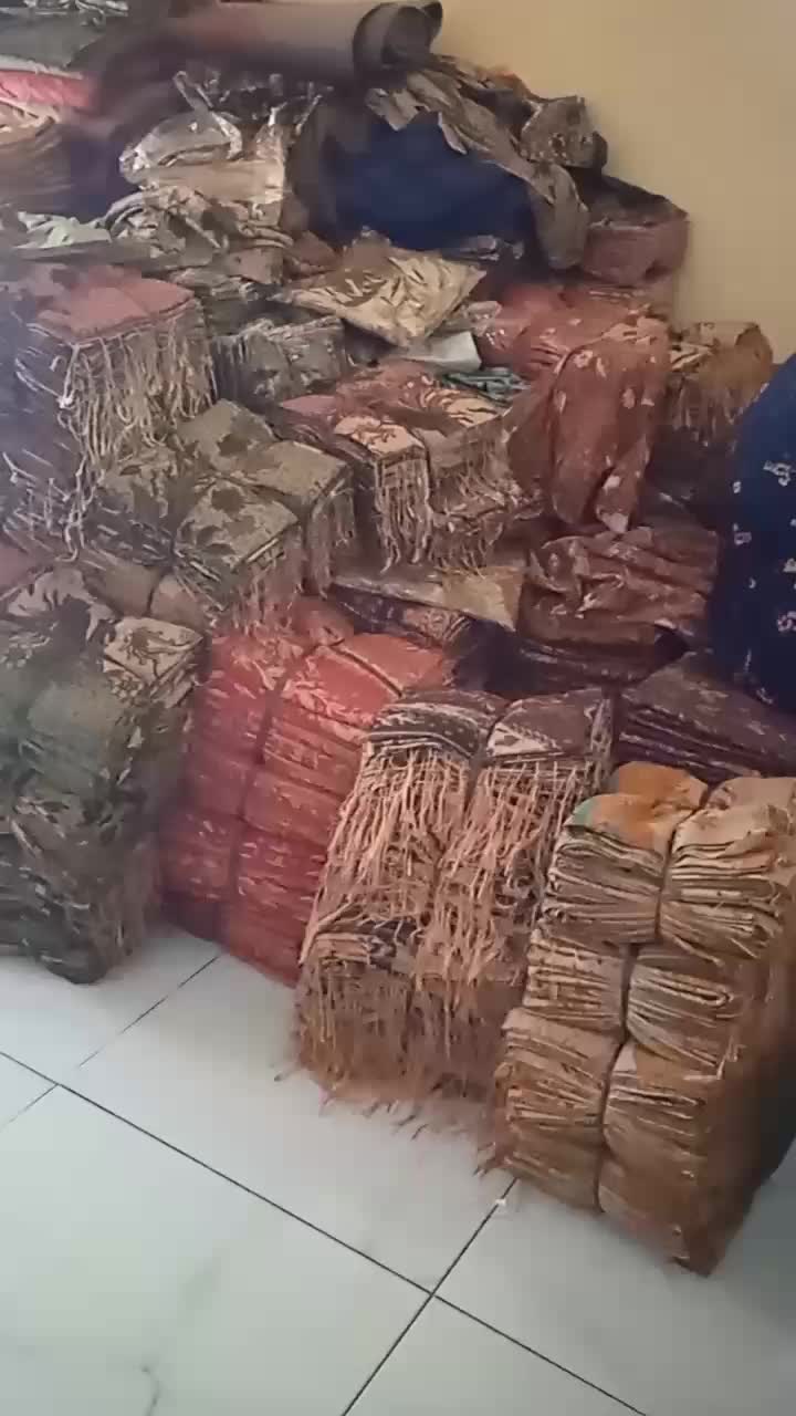 KAMEN SUTRA PARIS ATBM LEMBUT ADEM PLUS SELENDANG Motif  1 set