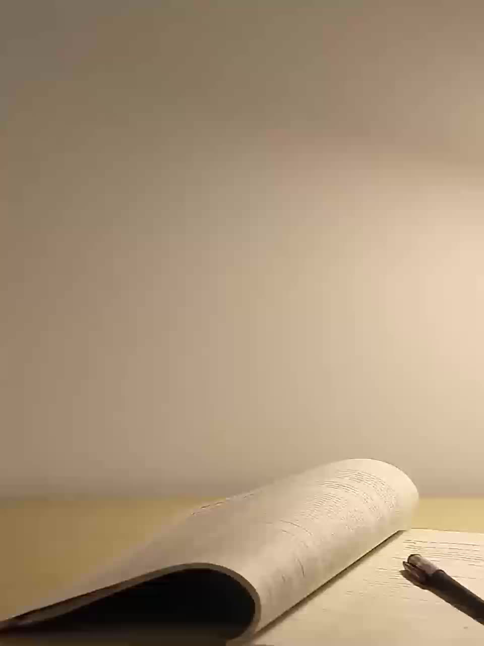 Lampu belajar tricolour sentuh 3 warna tempat pulpen Baca Meja Kerja Duduk 2000mAh Lampu Tidur Wireless Lampu