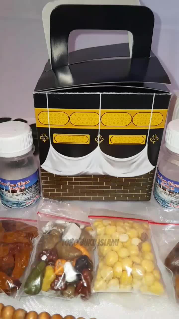 PAKET SOUVENIR DUS KABAH EKONOMIS OLEH-OLEH HAJI & UMROH Air Zam-zam 30ml Kurma,,Kismis,Coklat Kerikil,Tasbih Kayu 33