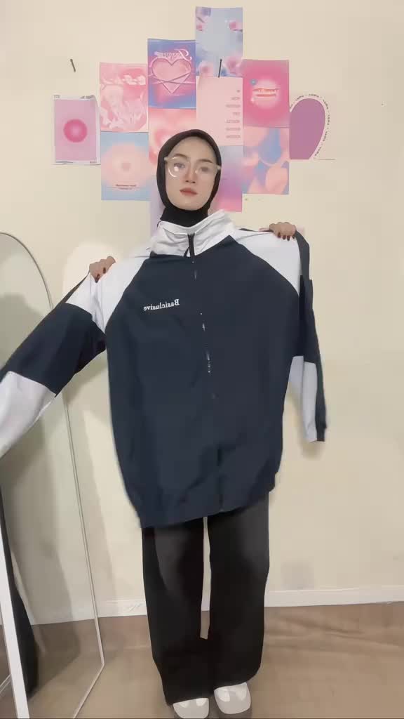 Basiclusive - Varsity Jacket Vintage Soft Winbreakers Jaket Parasut Waterproof Mantel Pria Wanita