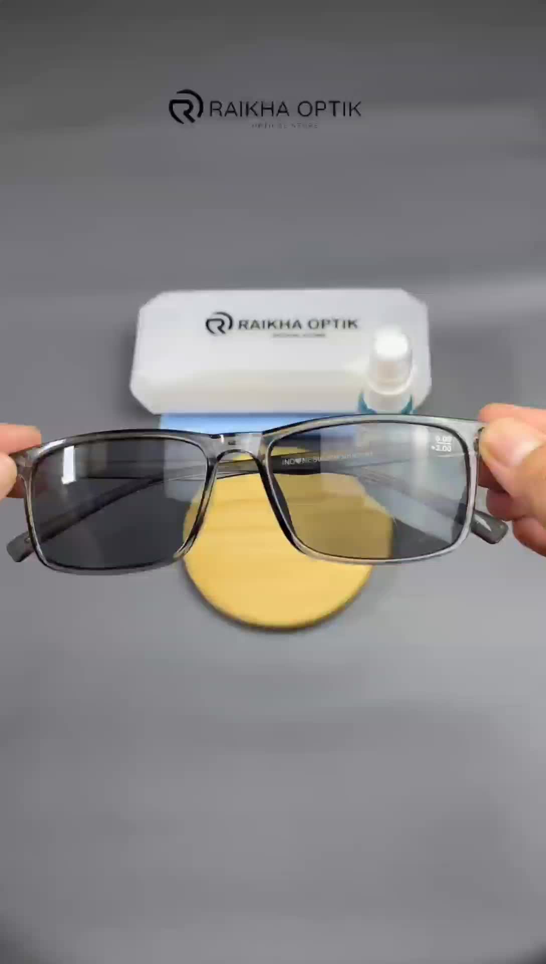 Kacamata Baca dan jalan Anti-UV dengan Lensa Warna- Glasses, Eyewear Box