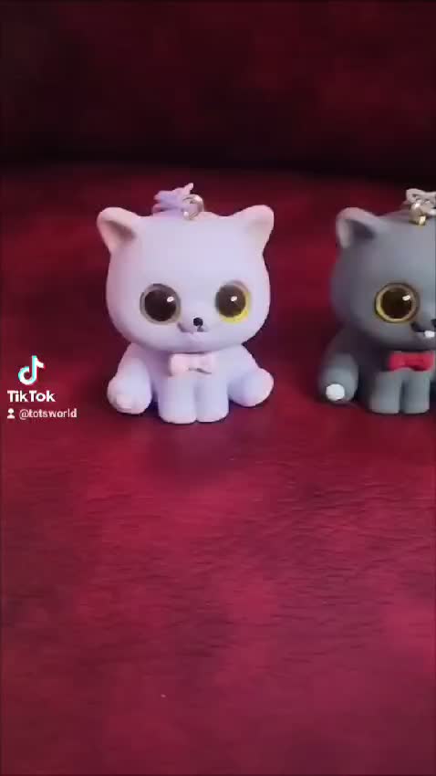 Totsworld Gantungan kunci Kucing Keychain sit cat resin Premium hadiah lucu