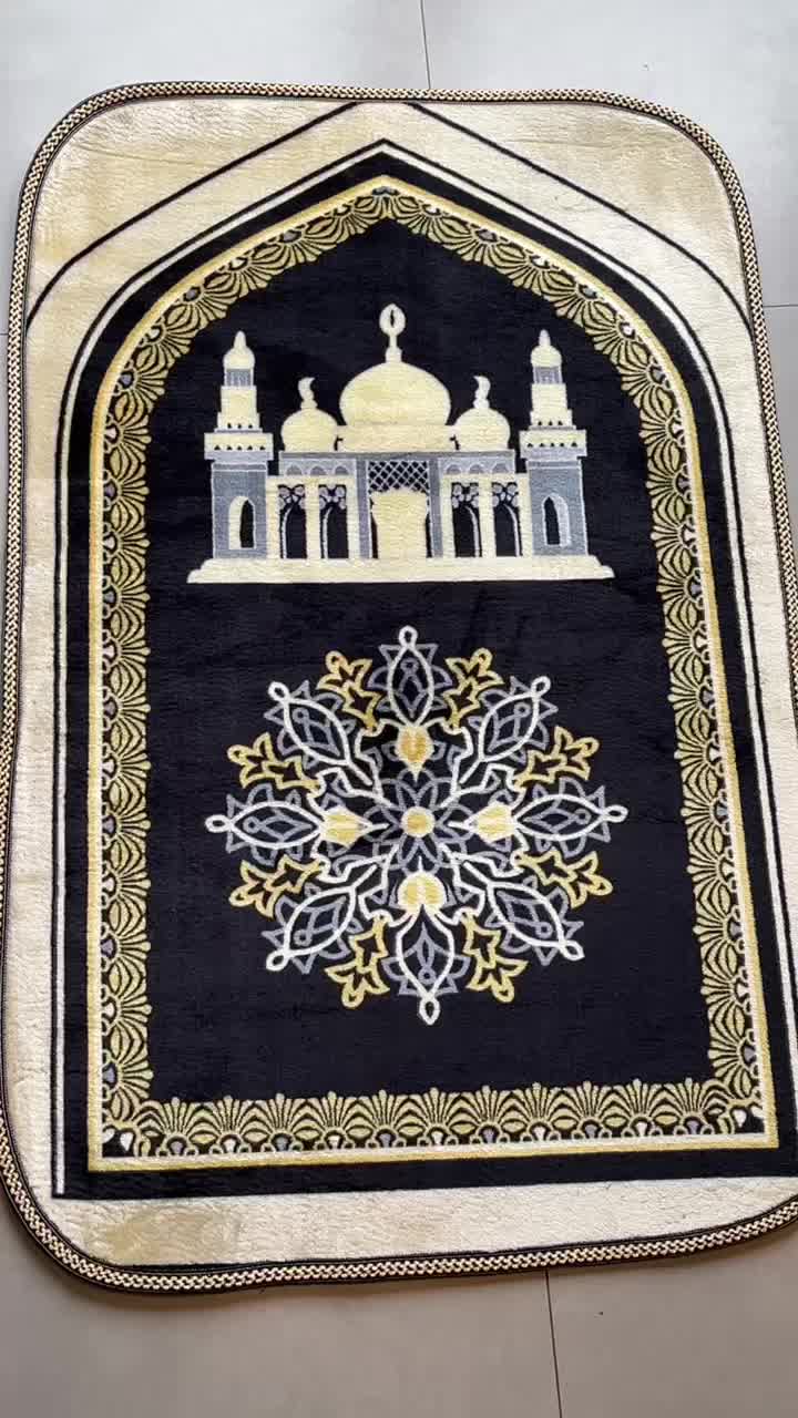 Sajadah Tebal Empuk Bulu Hitam Motif Kiswah 70x140cm Premium Busha Anti Slip